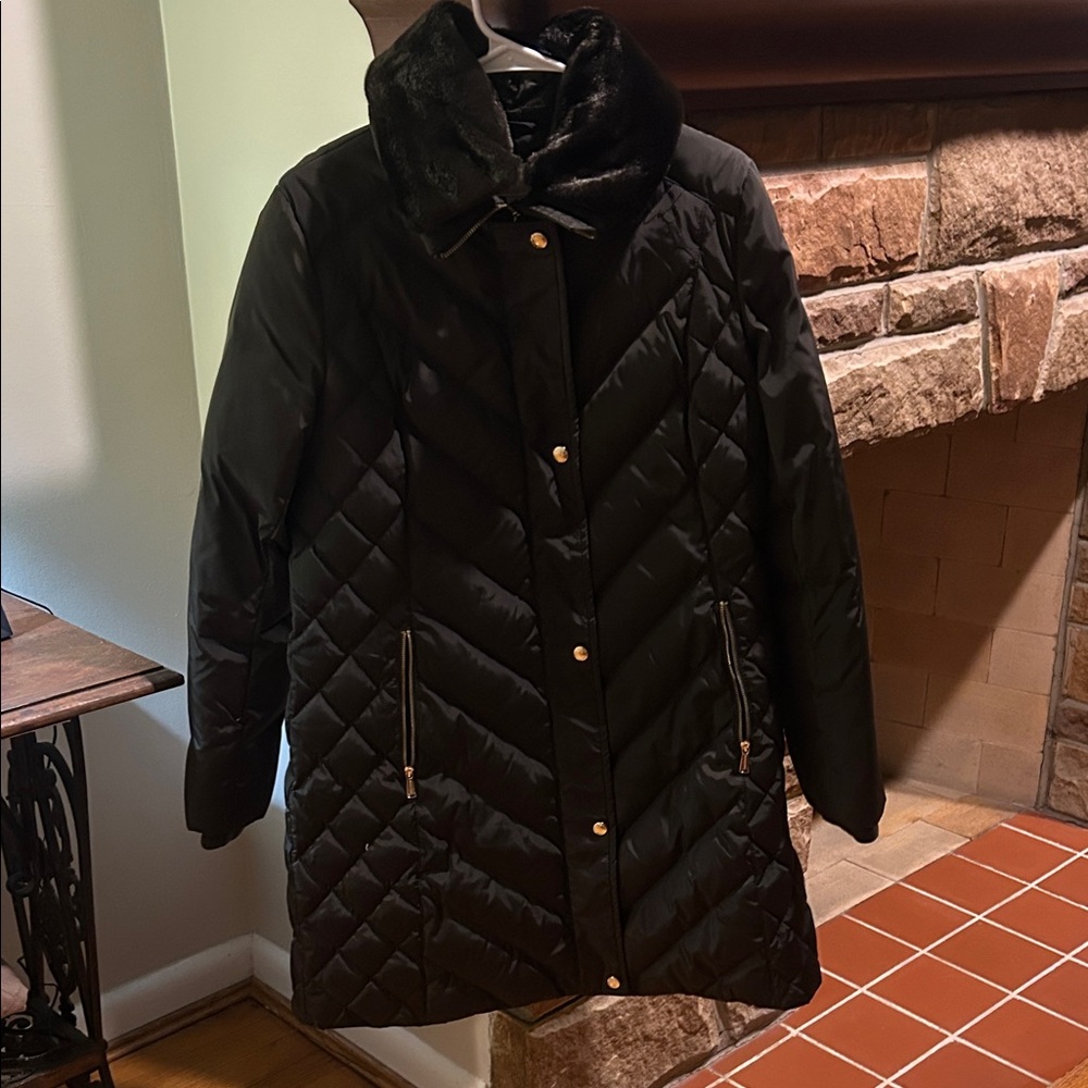 Michael Kors Black Quilted Puffer Coat with Faux Fur Collar